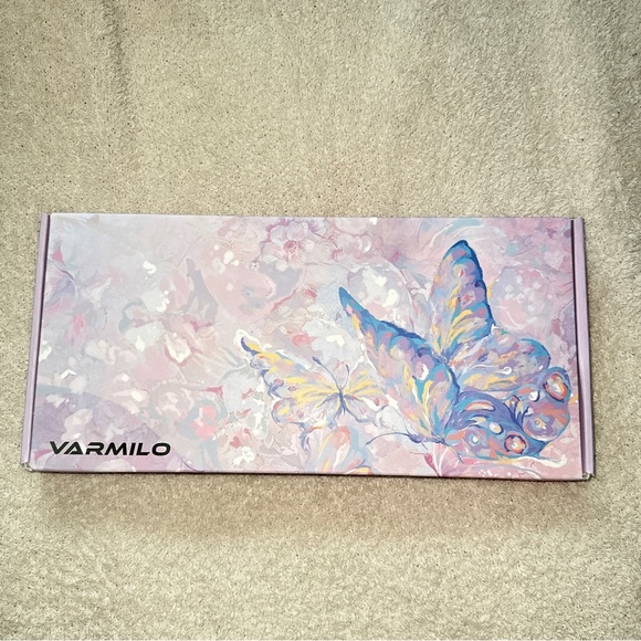 Varmilo Pink & Purple Butterfly Mechanical Keyboard - Picture 3 of 16